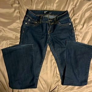 3/$35. Bongo dark wash jeans.  Low rise. Size 5. Fit more like size 3.